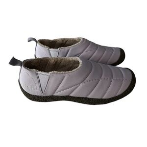 Sahalie Size 7 Light Purple Slippers Women’s Padded Outdoor Indoor